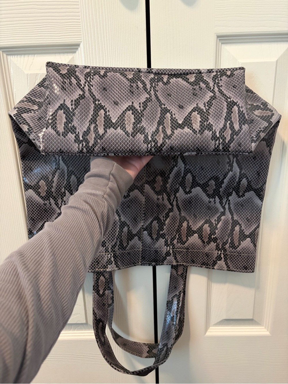 Consuela Retired Snake Print Large Tote Like New Condition - Picture 3 of 6